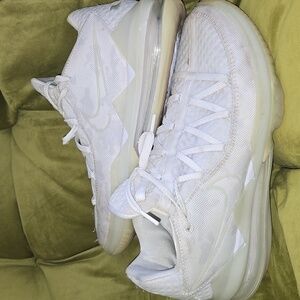 Nike LeBron 17 Low EP 'White Camo' Men's Size 12 Basketball Shoes